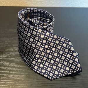 Men's Shades of Blue Tommy Hilfiger Diamond Pattern Tie / Necktie